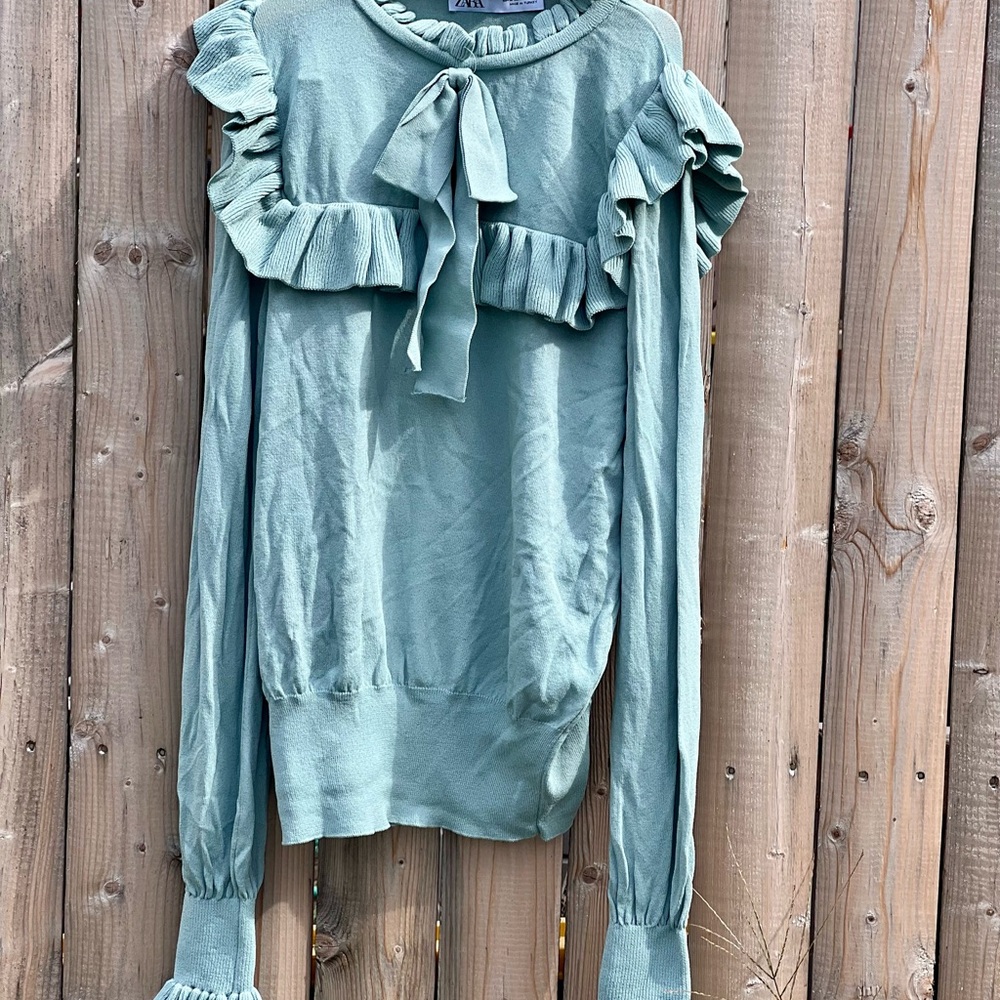 Zara women’s Ruffle knit sweater with Bow - Picture 8 of 14